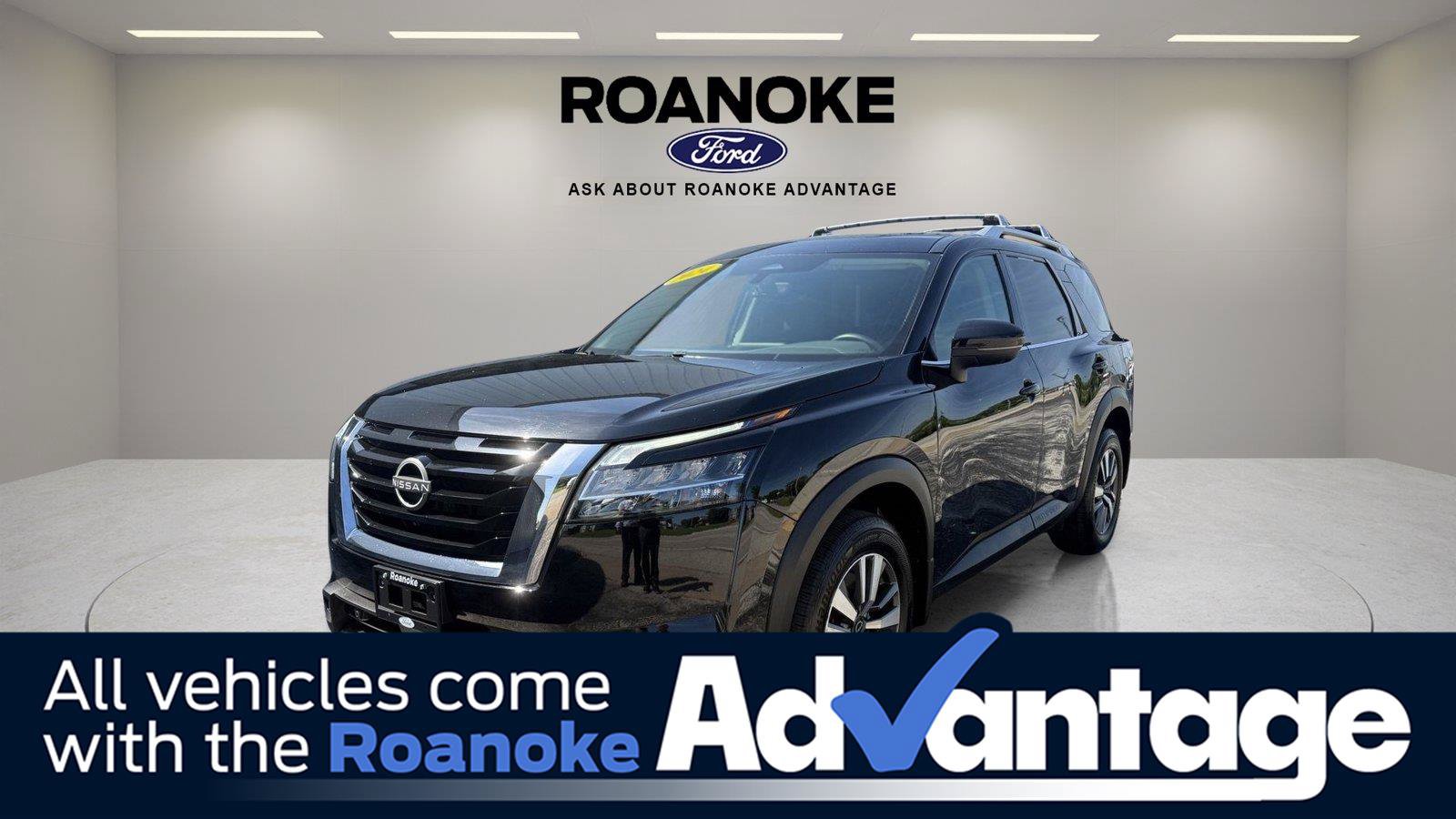 Used 2024 Nissan Pathfinder SL AWD/4WD image 1