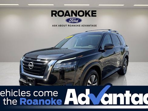 Used 2024 Nissan Pathfinder SL AWD/4WD image 1