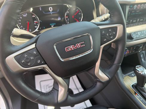 Used 2018 GMC Acadia Denali w/ Technology Package AWD/4WD image 23