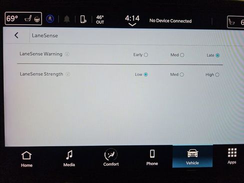 Used 2023 Chrysler Pacifica Touring-L image 46