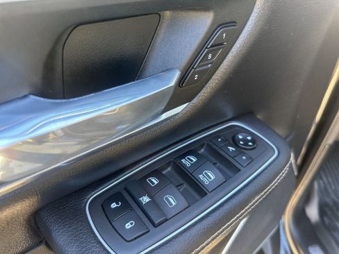 Used 2022 RAM 1500 Laramie w/ Laramie Southwest Edition image 11