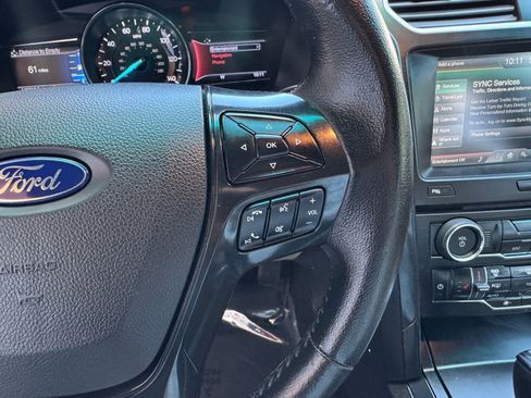 Used 2016 Ford Explorer XLT w/ Equipment Group 202A FWD image 33
