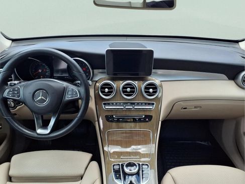Used 2019 Mercedes-Benz GLC 300 4MATIC image 12