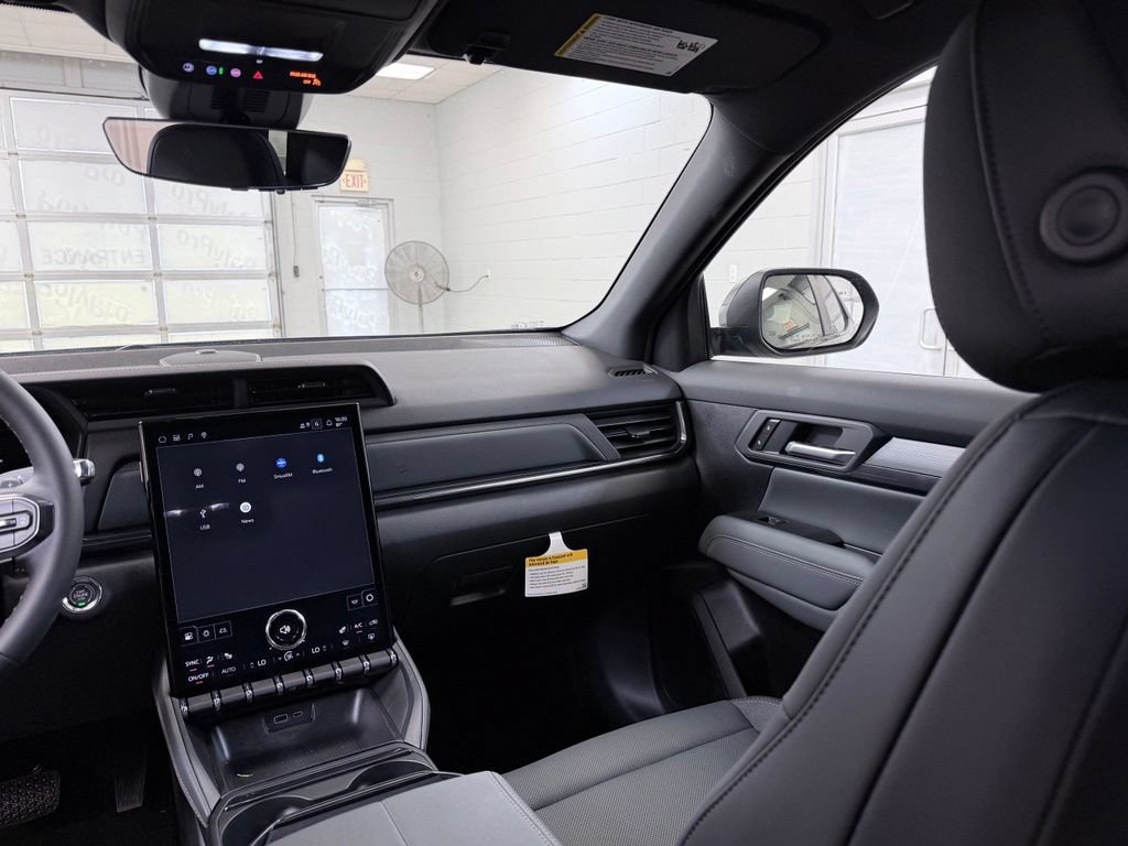 New 2026 GMC Terrain AT4 w/ Technology Package II AWD/4WD image 29