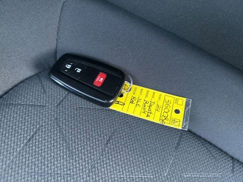 Certified 2024 Toyota RAV4 XLE AWD/4WD image 35
