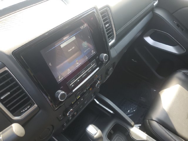 Used 2023 Nissan Frontier SV w/ SV Premium Package RWD image 19