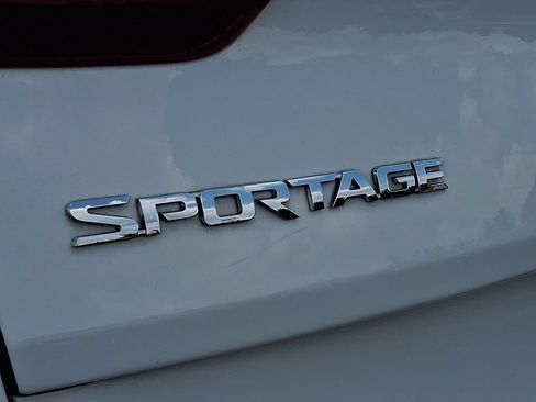Used 2021 Kia Sportage LX AWD/4WD image 30