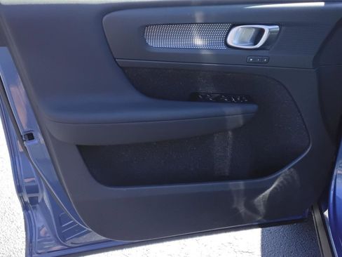 Used 2021 Volvo XC40 P8 Recharge w/ Advanced Package image 15