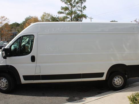 Used 2023 RAM ProMaster 2500 image 23