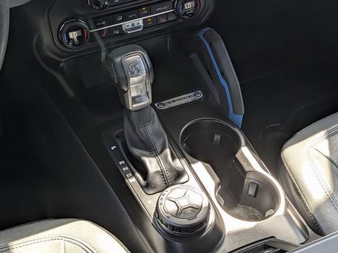 Used 2023 Ford Bronco Black Diamond image 14