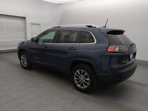 Used 2019 Jeep Cherokee Latitude Plus AWD/4WD image 3