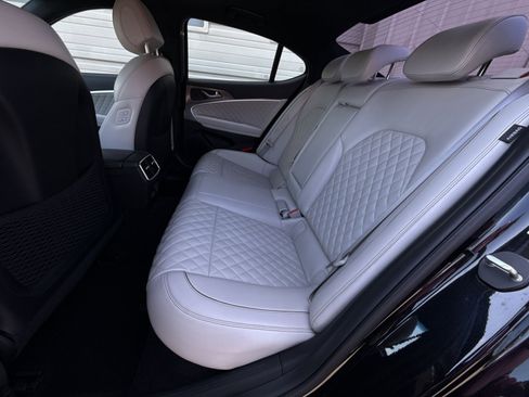 Used 2024 Genesis G70 3.3T Advanced w/ Sport Prestige Package image 25