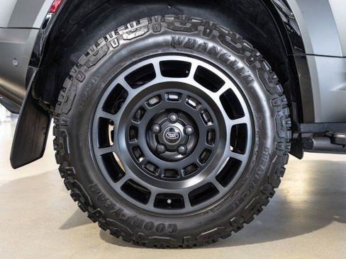 Used 2025 Land Rover Defender 110 AWD/4WD image 23
