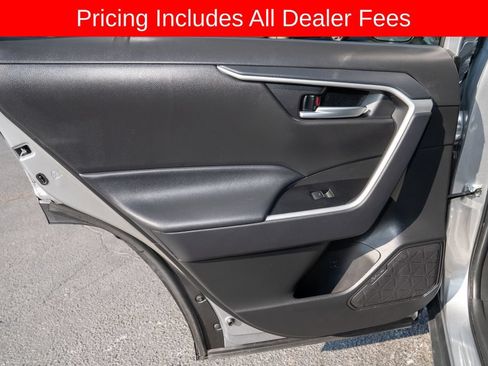 Used 2025 Toyota RAV4 XLE FWD image 9