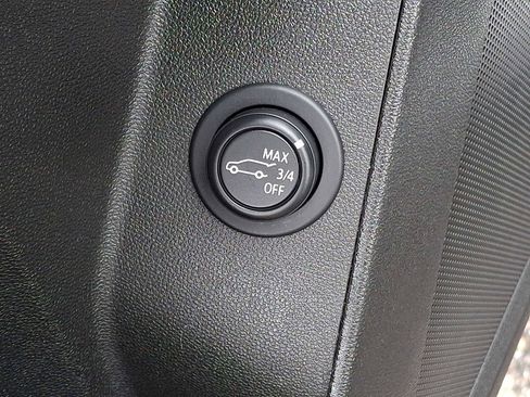 Used 2021 Chevrolet Equinox LT image 25