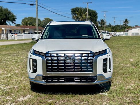 Used 2023 Hyundai Palisade Limited w/ Cargo Package image 2