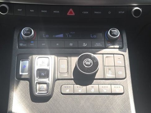 Used 2024 Hyundai Palisade Limited FWD image 35