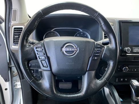Used 2022 Nissan Frontier SV image 21