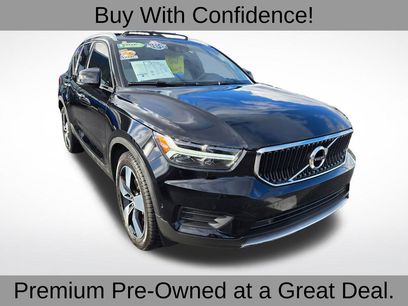 Used 2019 Volvo XC40 T4 Momentum