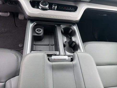 New 2026 Ford Expedition Max Active image 11