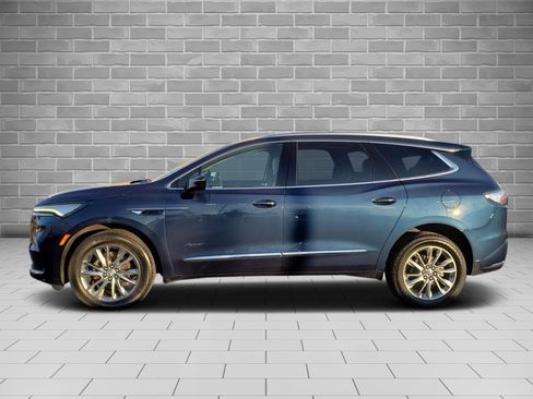 Used 2023 Buick Enclave Avenir w/ Avenir Technology Package image 8