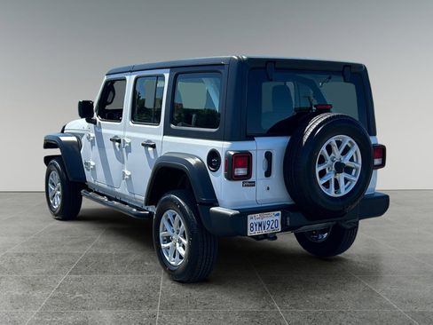 Used 2020 Jeep Wrangler Unlimited Sport image 3