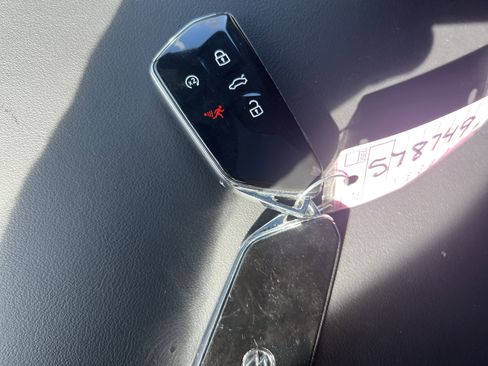 Certified 2025 Volkswagen Atlas Cross Sport SEL Premium R-Line image 33