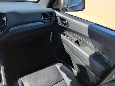 Used 2025 Dodge Durango R/T image 18