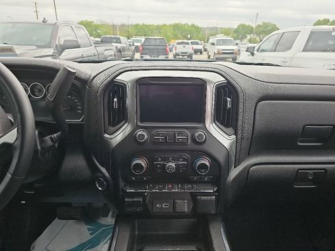 Used 2020 Chevrolet Silverado 1500 RST w/ True North Edition AWD/4WD image 10