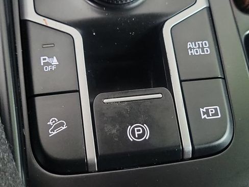 Used 2022 Kia Sorento S FWD image 18