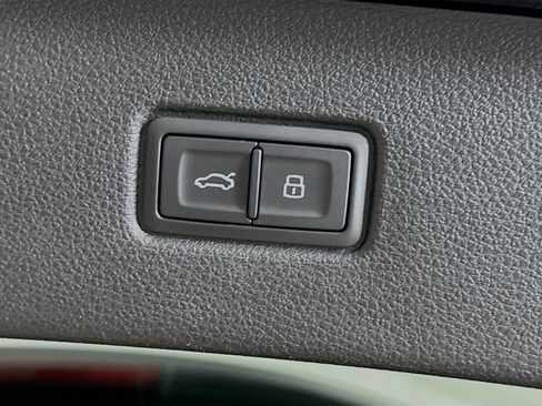 Used 2025 Audi Q7 2.0T Premium Plus AWD/4WD image 40