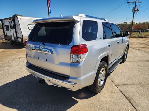 Used 2013 Toyota 4Runner SR5 image 4