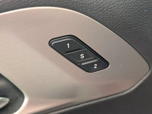 Used 2020 Chrysler Pacifica Touring-L AWD/4WD image 11
