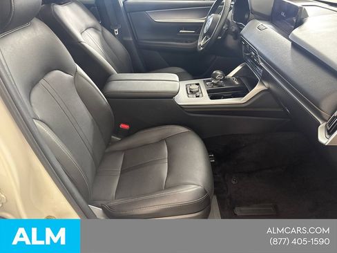 Used 2024 MAZDA CX-90 Plug-In Hybrid w/ Preferred AWD/4WD image 17