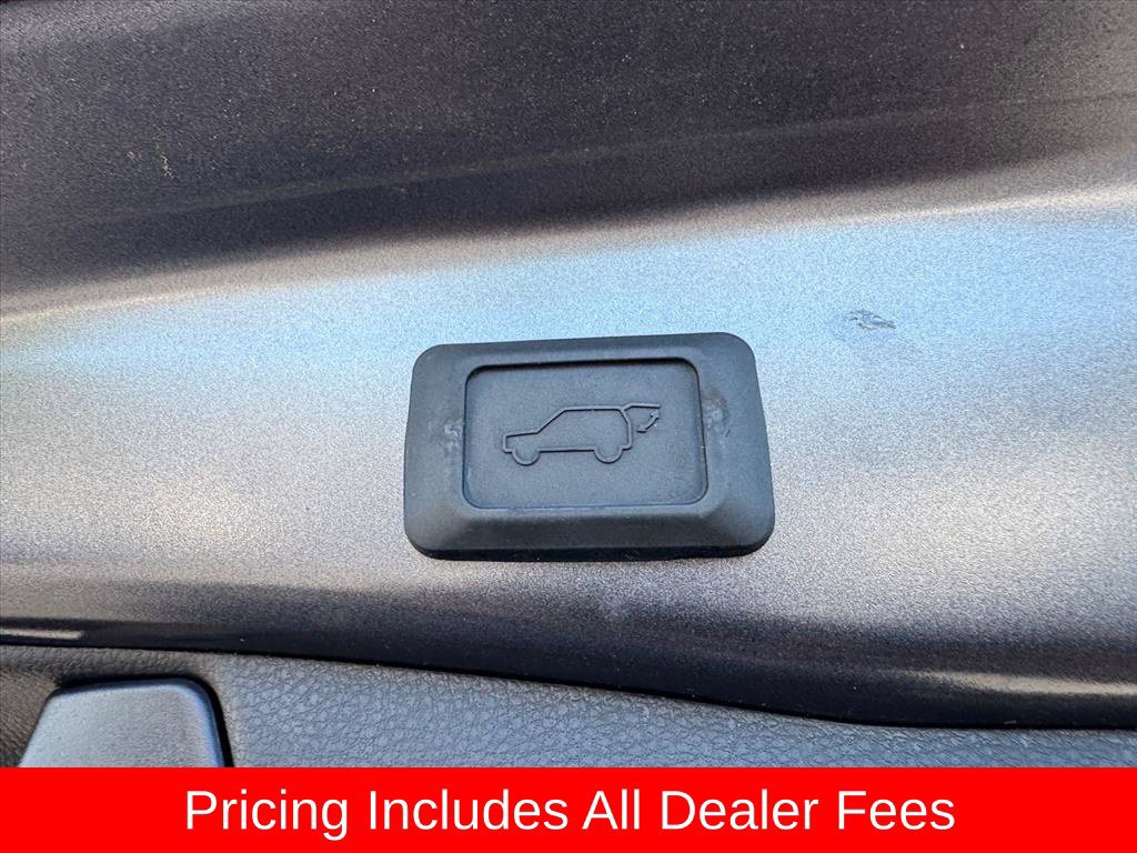 Used 2025 Toyota RAV4 XLE w/ Convenience Package FWD image 11