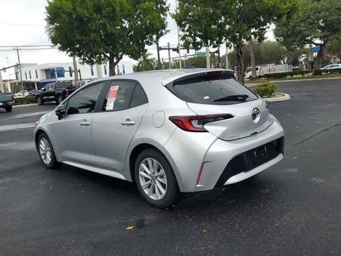 New 2026 Toyota Corolla SE image 3