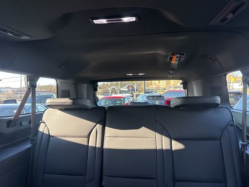 New 2025 GMC Yukon XL Denali w/ Sun & Power Step Package image 31