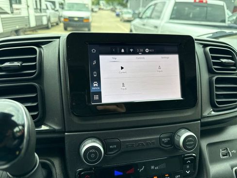 Used 2025 RAM ProMaster 2500 w/ Convenience Group FWD image 36