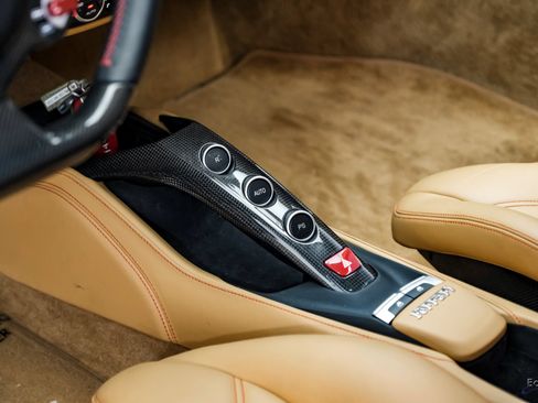 Used 2017 Ferrari 488 GTB RWD image 69