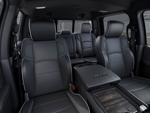 New 2026 RAM 2500 Limited AWD/4WD image 9