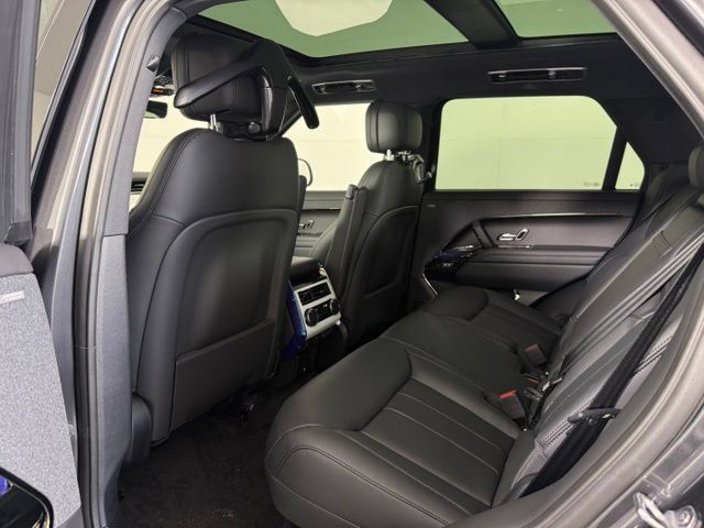 New 2027 Land Rover Range Rover Sport Dynamic SE AWD/4WD image 25
