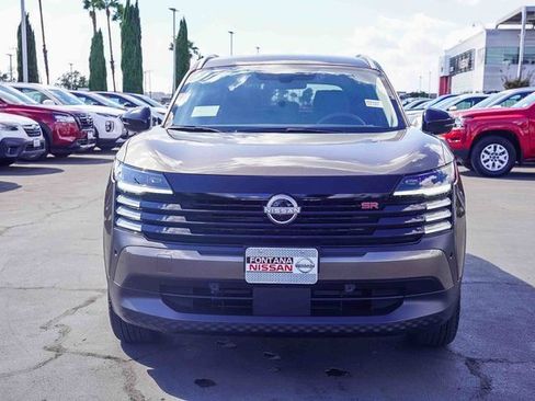 New 2026 Nissan Kicks SR image 2