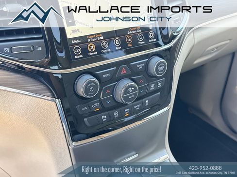 Used 2021 Jeep Grand Cherokee Limited AWD/4WD image 27