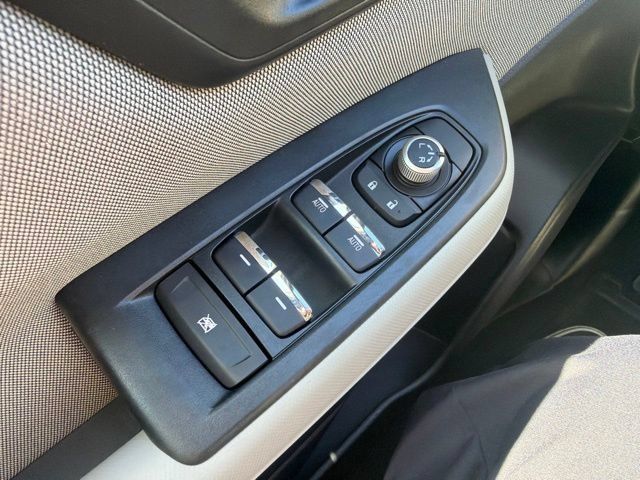 Certified 2025 Subaru Forester Premium AWD/4WD image 16
