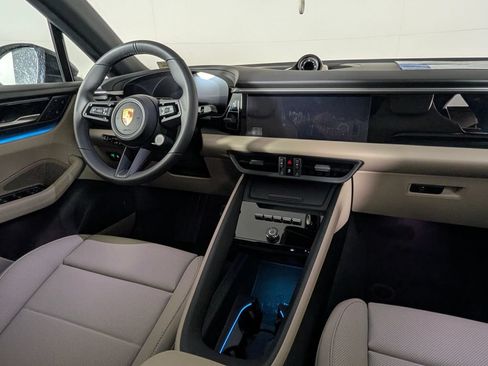 New 2026 Porsche Macan Electric RWD image 23