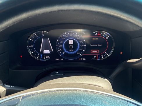 Used 2019 Cadillac Escalade ESV Premium Luxury image 7