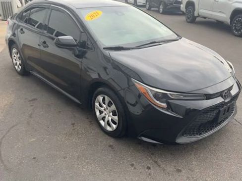 Used 2021 Toyota Corolla LE FWD image 4