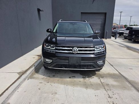 Used 2020 Volkswagen Atlas SEL FWD image 2