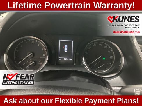 Used 2024 Toyota Camry SE image 16