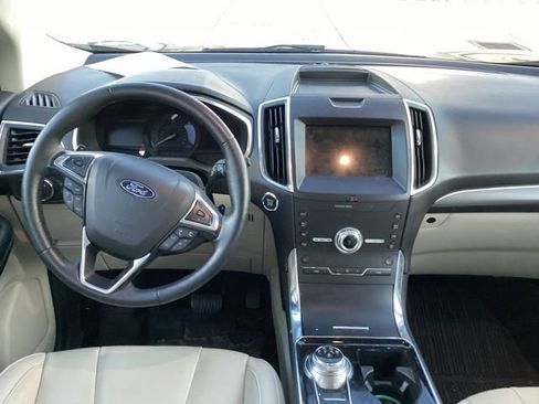 Used 2020 Ford Edge Titanium AWD/4WD image 20